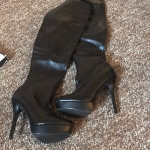 COPY - Size 6 faux leather boots